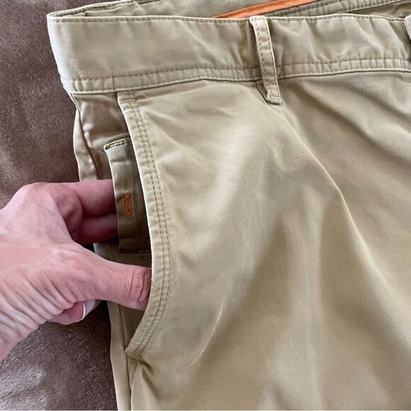 BOSS Hugo Boss Men's Khaki Chinos Regular Fit Size 36/34 - Picture 5 of 13